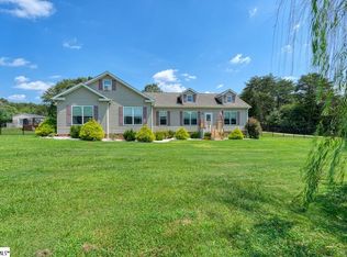 110 White Rd, Wellford, SC 29385