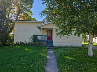211 W Oak St, Osakis, MN 56360