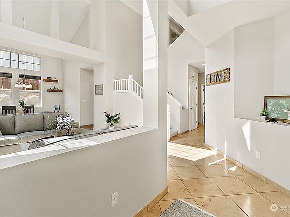 4th image of 1706 64th Street SE