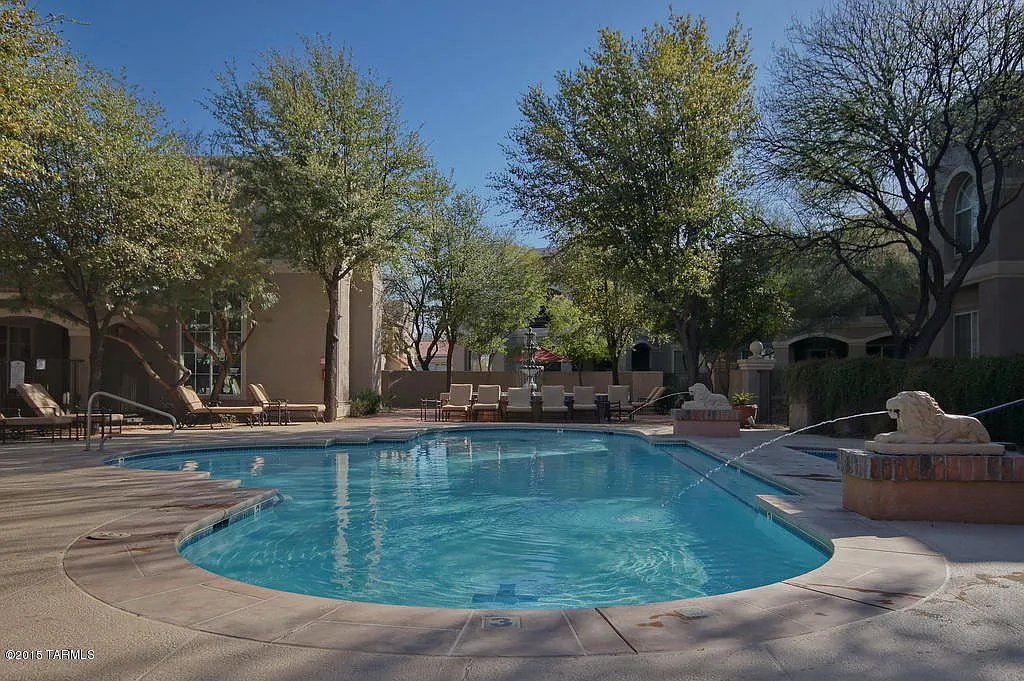 1 bed, 1.0 bath, 725 sqft, $1,500 — Photo 2