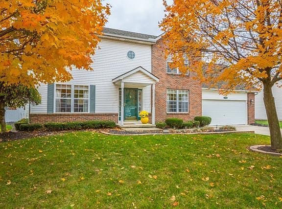 3rd image of 240 Windward Ct