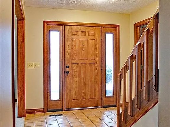 2nd image of 8790 Wildwood Pl