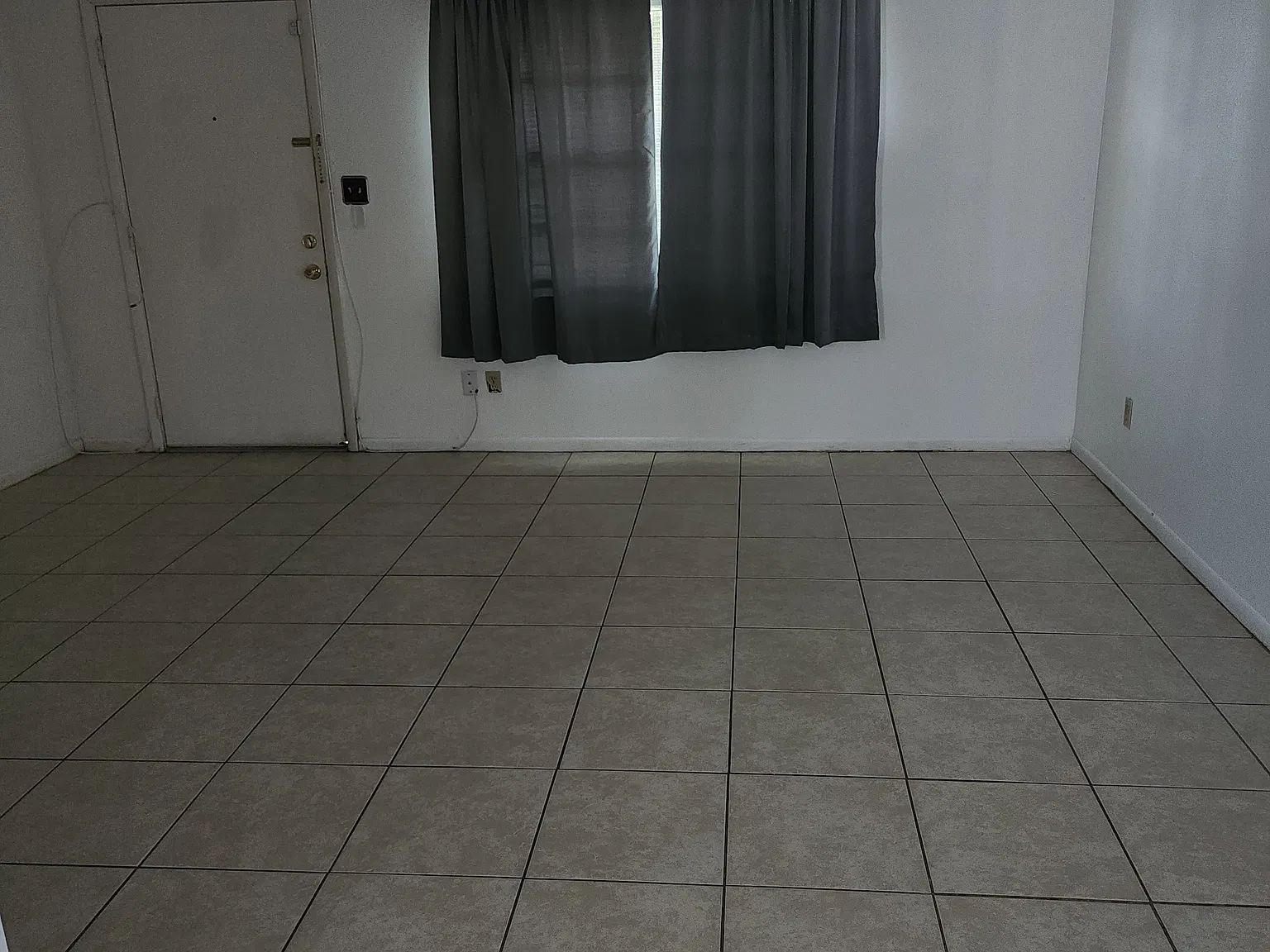2 bed, 900 sqft, $1,350 — Photo 3