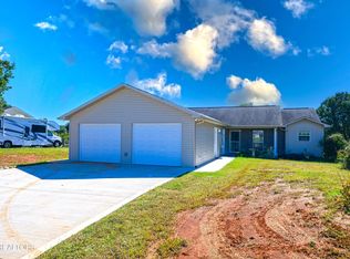 664 Ross Dr, Dandridge, TN 37725