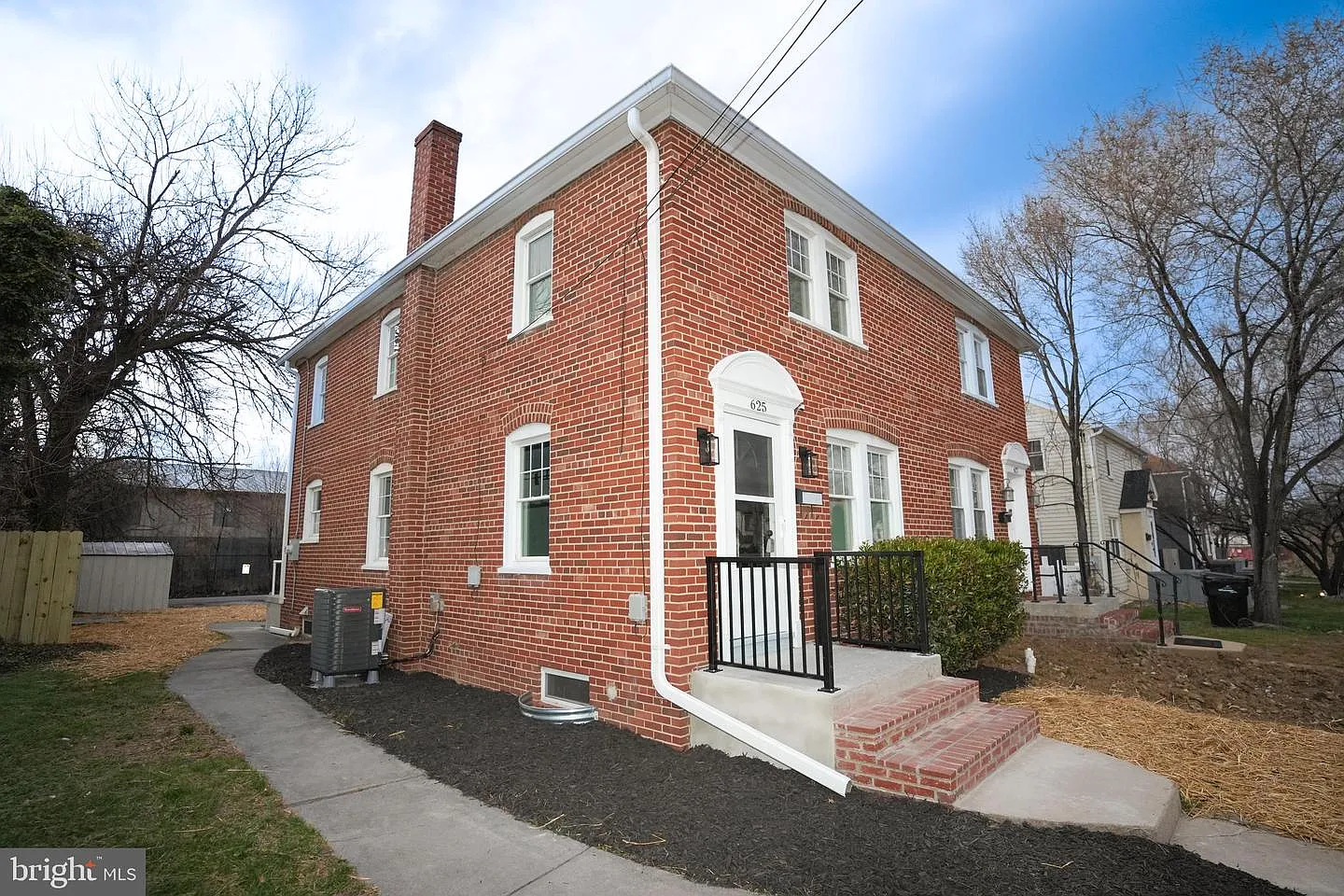 625 Watson Ave photo 1