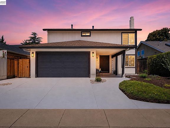 2nd image of 3089 Reynolds Ct
