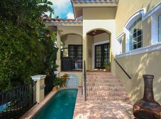 4104 Roberts Point Rd, Sarasota, FL 34242