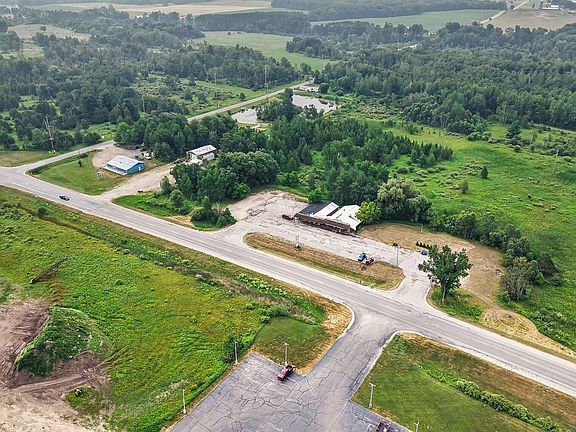 3rd image of 20221 Us Highway 10