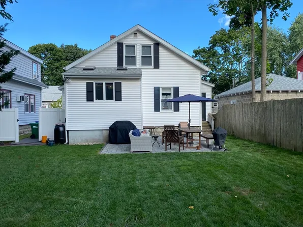 14 Symmes St, Medford, MA 02155