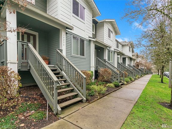2nd image of 12233 NE 109th Pl Unit 44