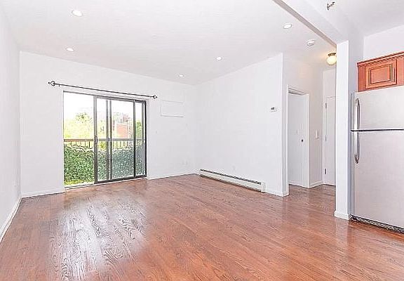 5th image of 93 Stockholm St #2B