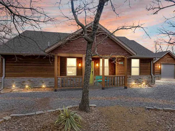 518 NW Eagles Landing Pl, Medicine Park, OK 73557