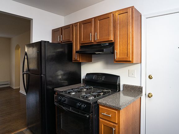 4th image of 3221 W Diversey Ave #Af21-209