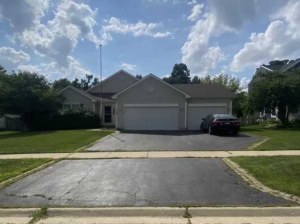 758 N Overlook Trl, Round Lake, IL 60073