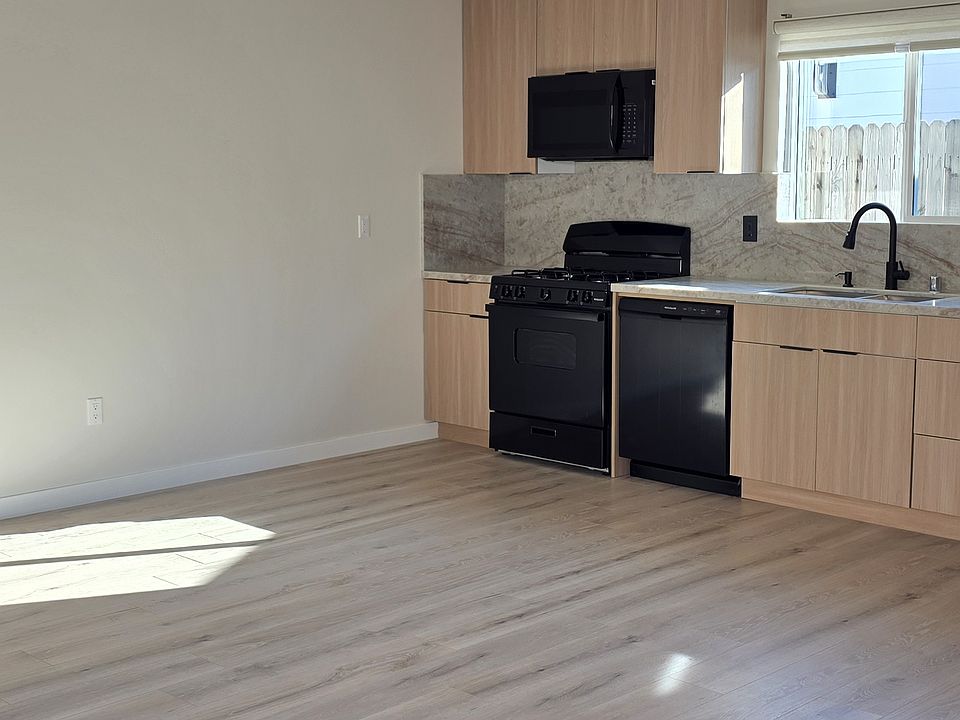 1st image of 419 Raymond Ave