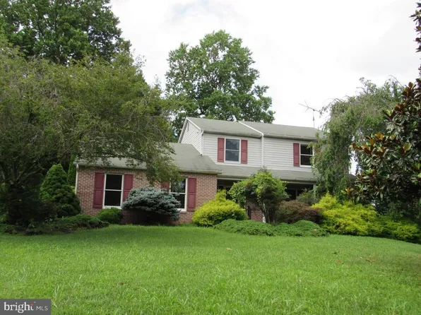 403 Woodridge Ct, Fallston, MD 21047