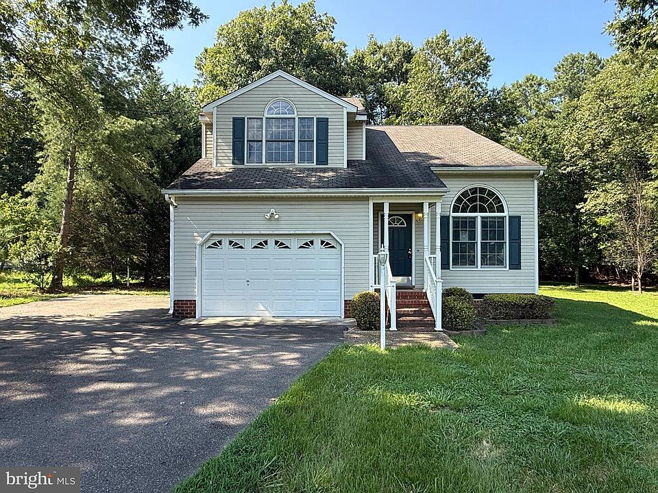 1st image of 304 Thornhill Dr