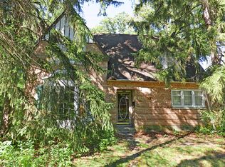 826 E Glenwood Rd, Glenview, IL 60025