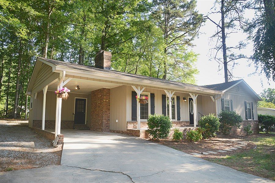 1st image of 1844 Pine Grove Dr