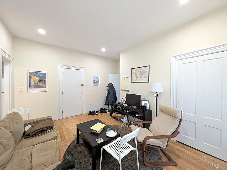 19 Cameron Ave #4 — Photo 8