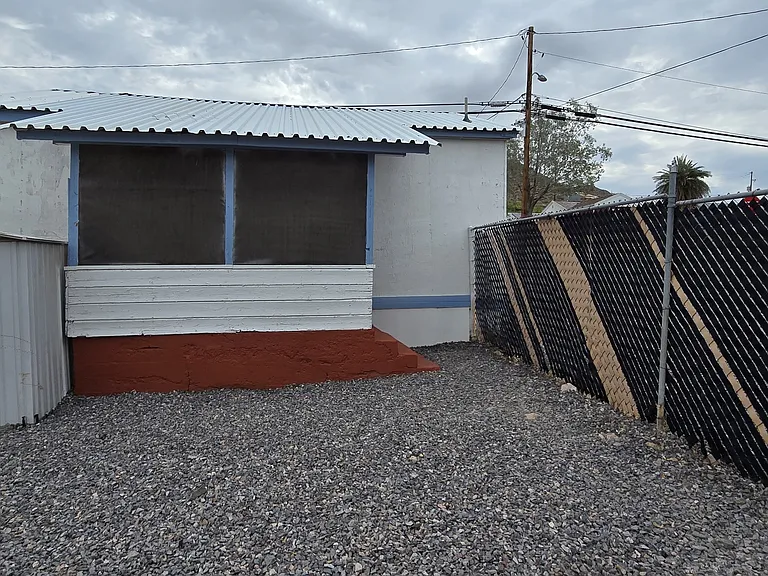 940 S Stone Ave — Photo 12