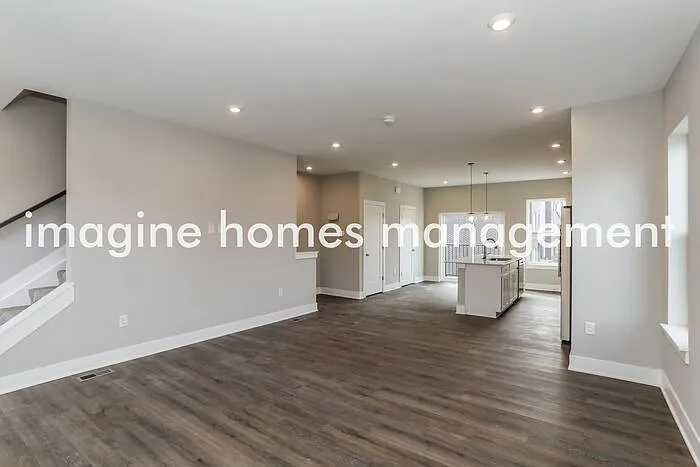 2519 Dix St — Photo 8