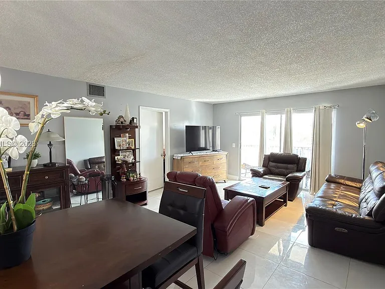 12500 SW 5th Ct #307M — Photo 24