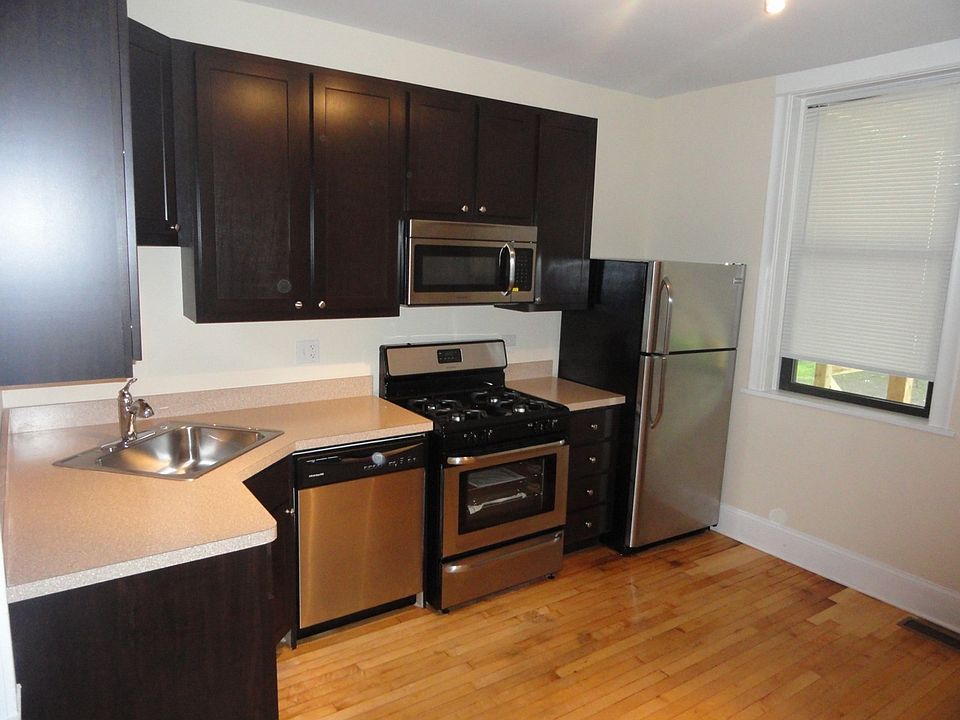 1st image of 4128 N Pulaski Rd #3S