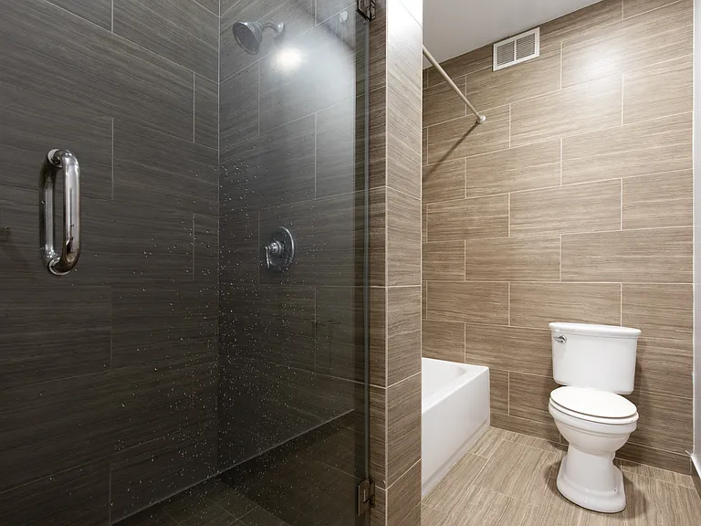 135 William St #6A — Photo 10