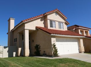 1522 Enchantment Ave, Vista, CA 92081