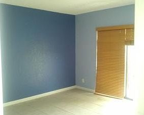 3rd image of 400 Nottingham Cir APT C