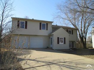 2609 Rawhide Ln, Lawrence, KS 66046