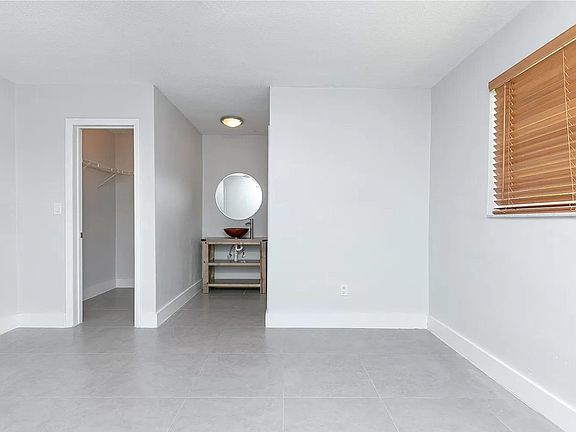 3rd image of 7391 S Waterway Dr