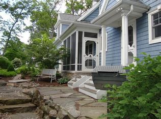 1393 E Northshore Dr, Syracuse, IN 46567