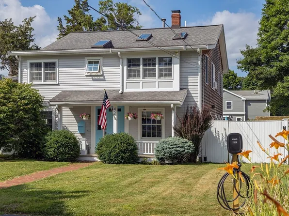 42 Kimball Beach Rd, Hingham, MA 02043