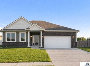 11506 Bearcreek Dr, Papillion, NE 68046