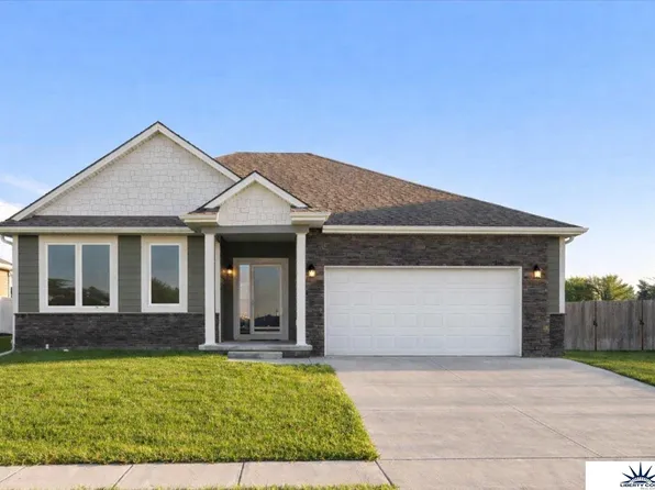 11506 Bearcreek Dr, Papillion, NE 68046