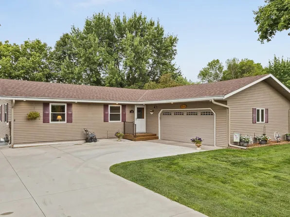 709 Ridge Dr SE, Saint Michael, MN 55376