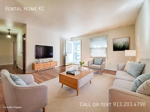9010 W 101st St — Photo 2