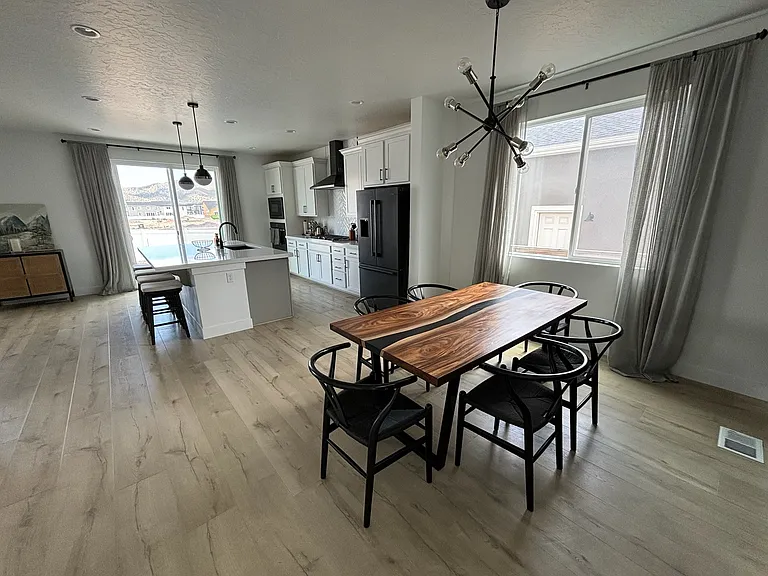 5374 N Lindbergh Ln — Photo 3