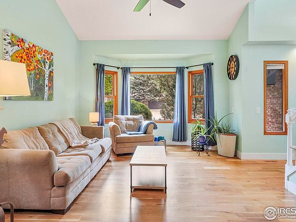 4th image of 3813 Mountain View Ave