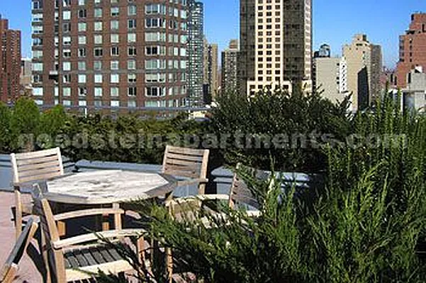 Rented by GoodRock Realty | media 47