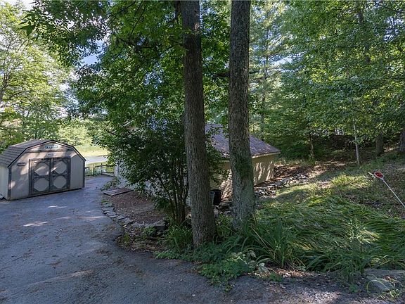 5th image of 29642 Spencer Dr N