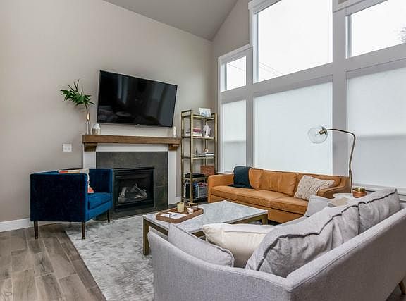 5th image of 1737 E Holladay Hill Ln #1
