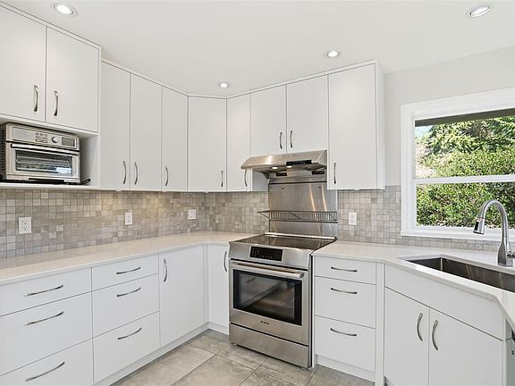5th image of 3370 Redden Rd