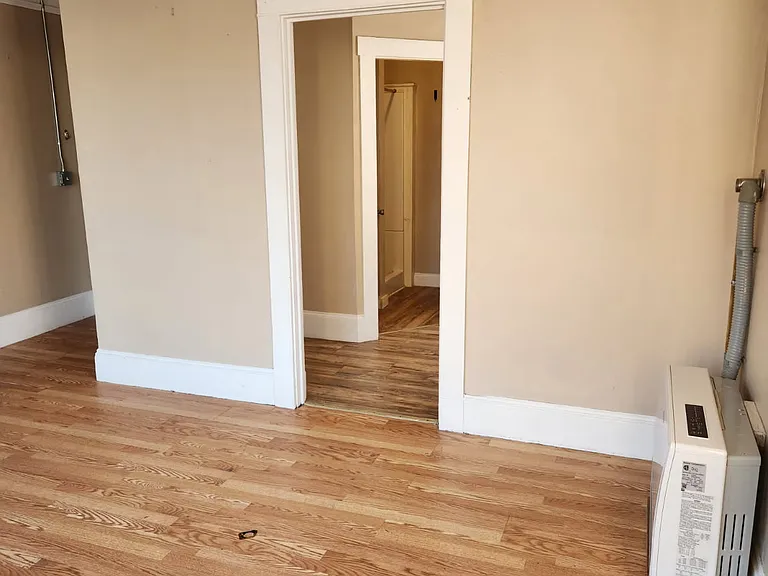 28 N Main St #1 — Photo 4