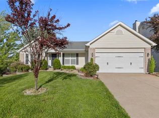 82 Spring Trail Ct, Saint Charles, MO 63303