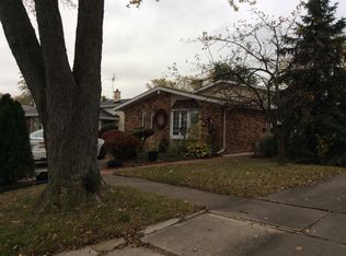 270 Bradley Dr, Chicago Heights, IL 60411