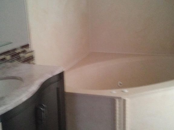 3rd image of 603 Fisher Ct
