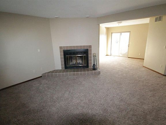 5th image of 2021 N Broadmoor St APT 602